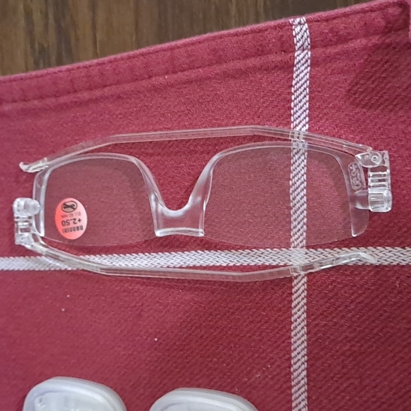 Flat specs - Picture 2 of 2